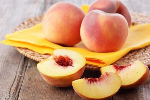 Sinh tố đào hỗ trợ giảm mỡ bụng