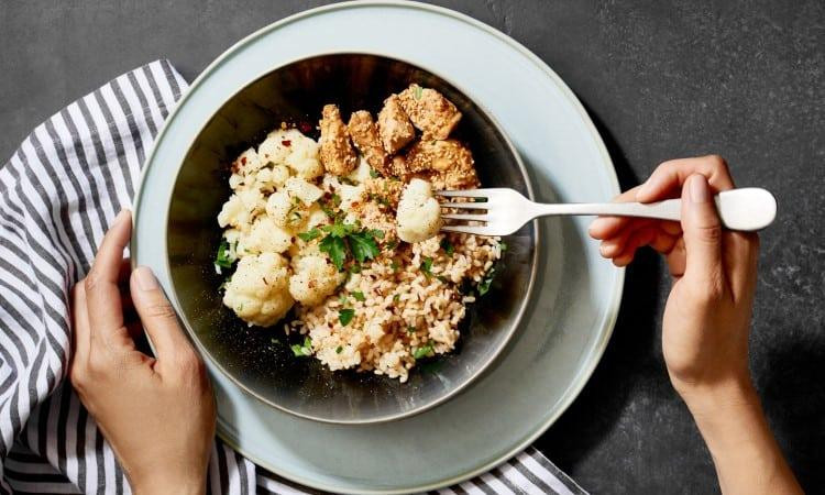 Cần cắt giảm bao nhiêu carbohydrate để giảm cân?