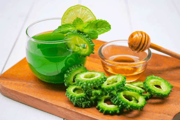 [Dáng đẹp] Uống nước khổ qua có giảm cân không?