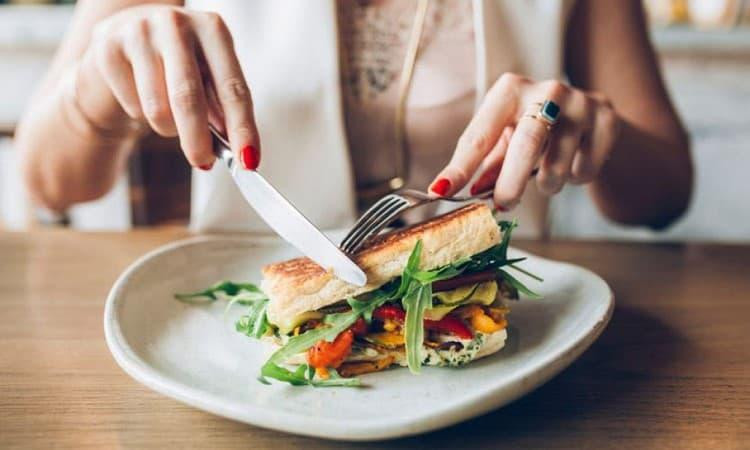 Giảm cân nhờ ăn chậm: Bạn đã biết đến phương pháp này?