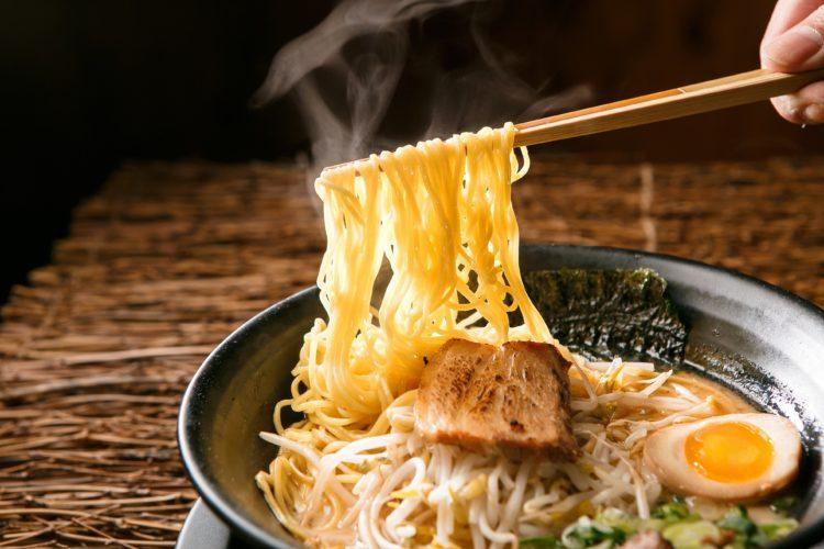 Tránh xa 10 thực phẩm giàu calo này nếu muốn giảm cân thành công!